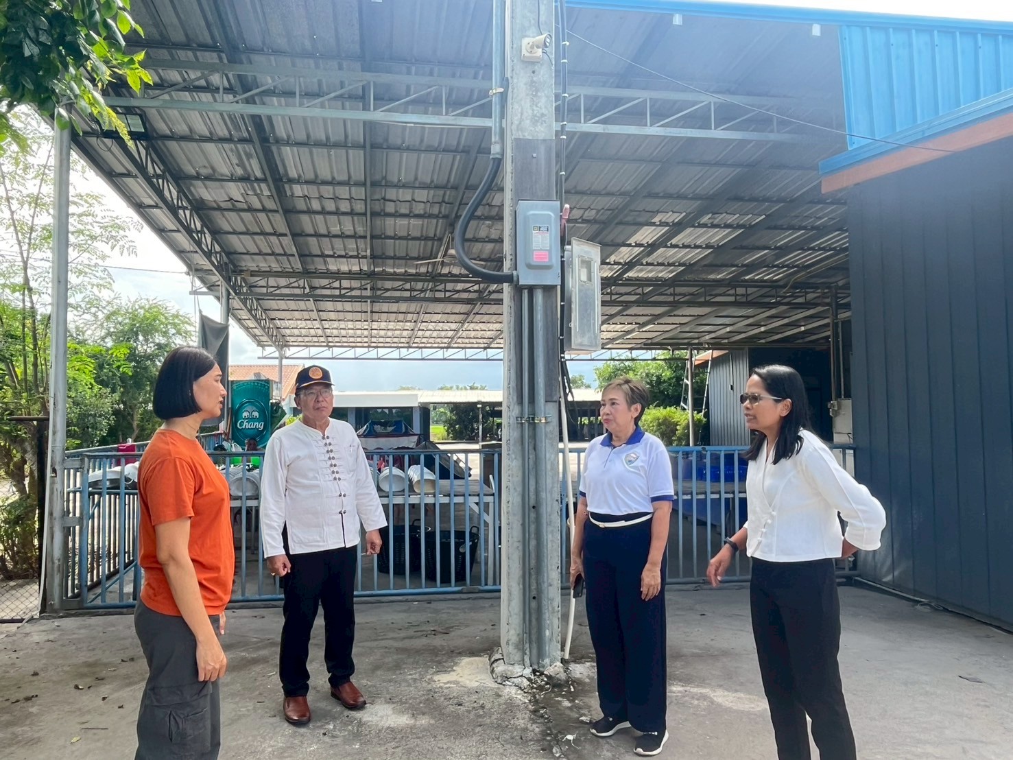 สพอ.โพธิ์ประทับช้าง จ.พิจิตร ลงพื้นที่เพื่อจำหน่ายผลิตภัณฑ์ OTOP และสินค้าชุมชน